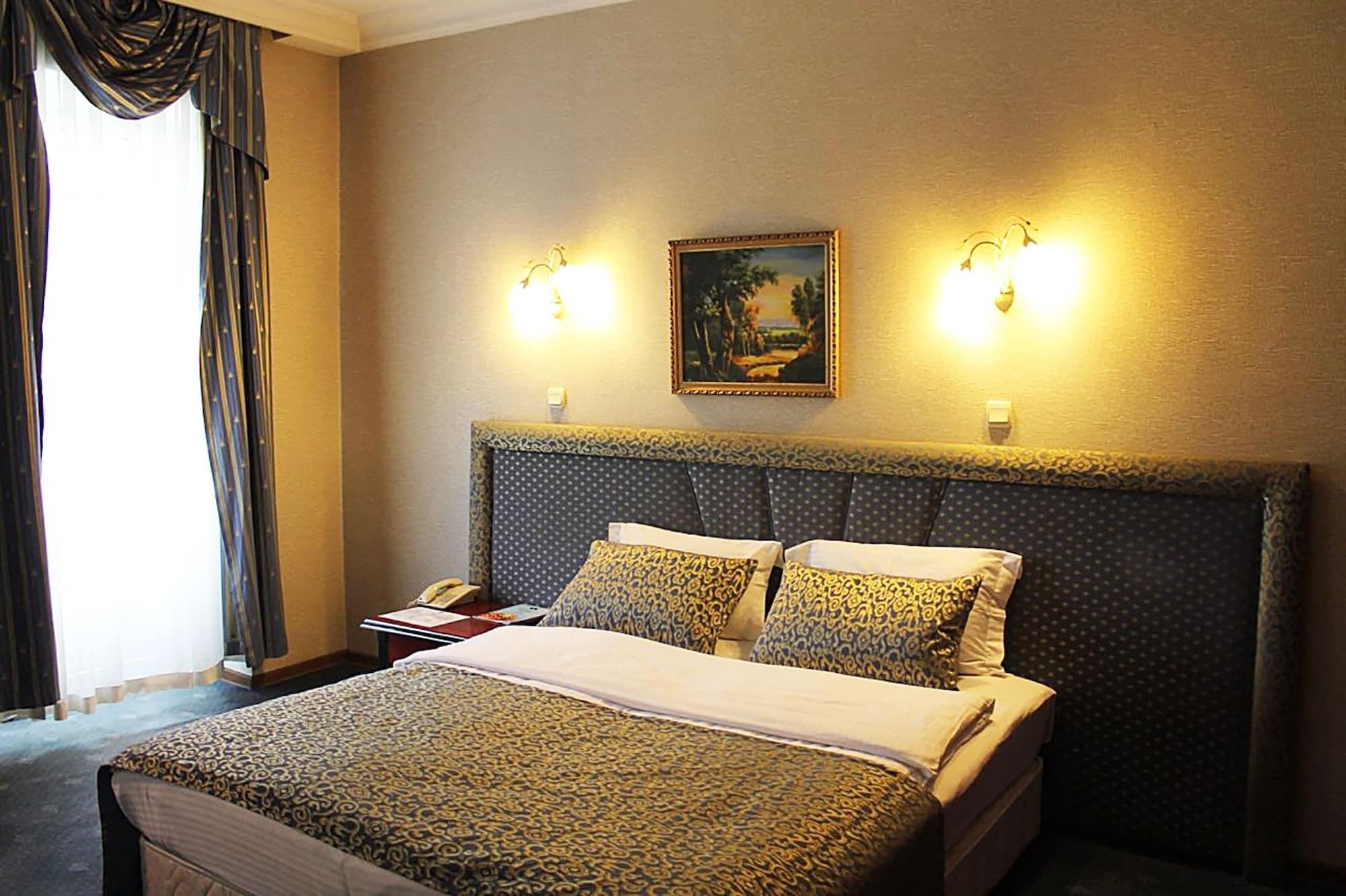 Ambassador Hotel อัลมาตี ภายนอก รูปภาพ