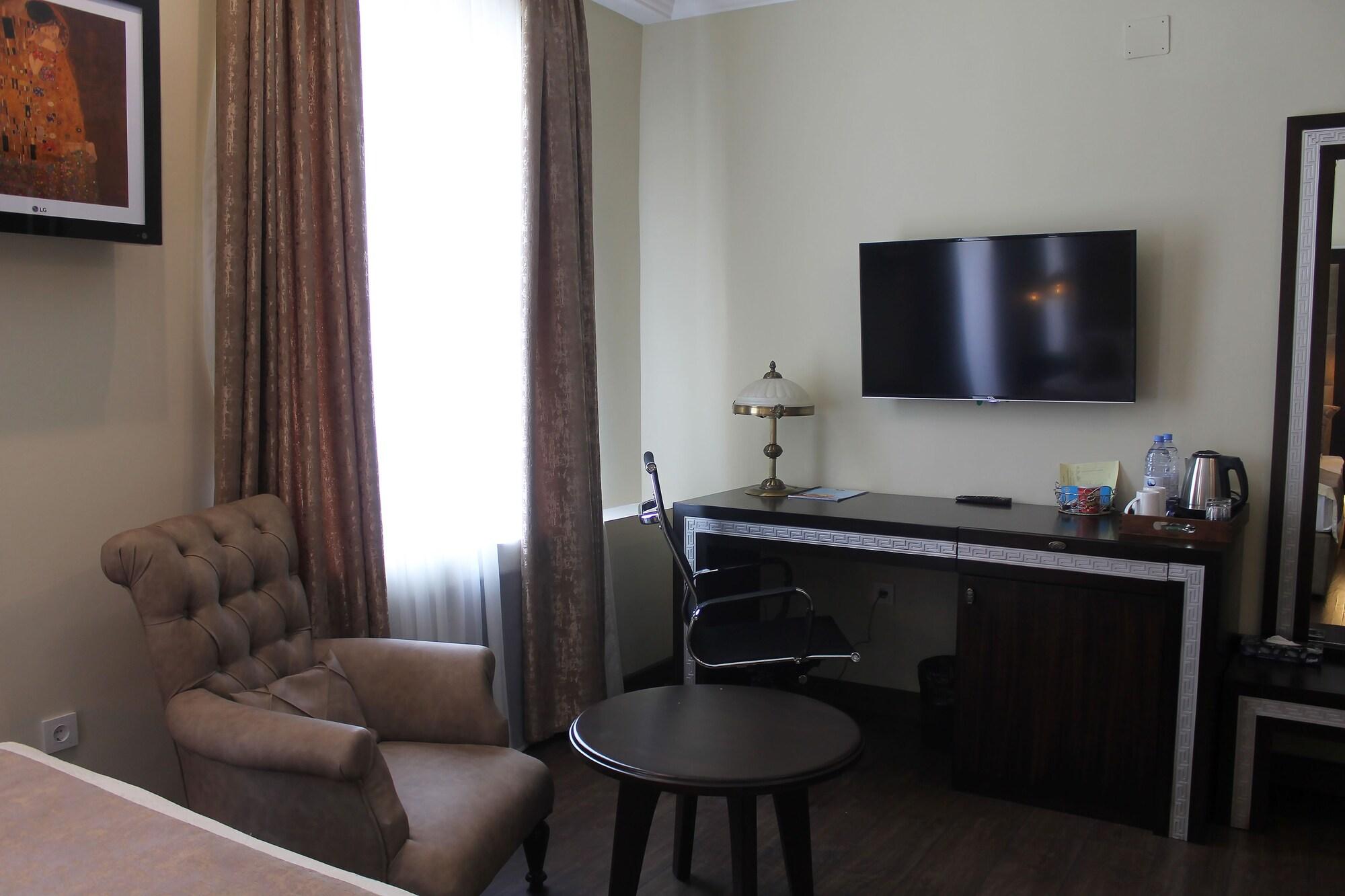 Ambassador Hotel อัลมาตี ภายนอก รูปภาพ