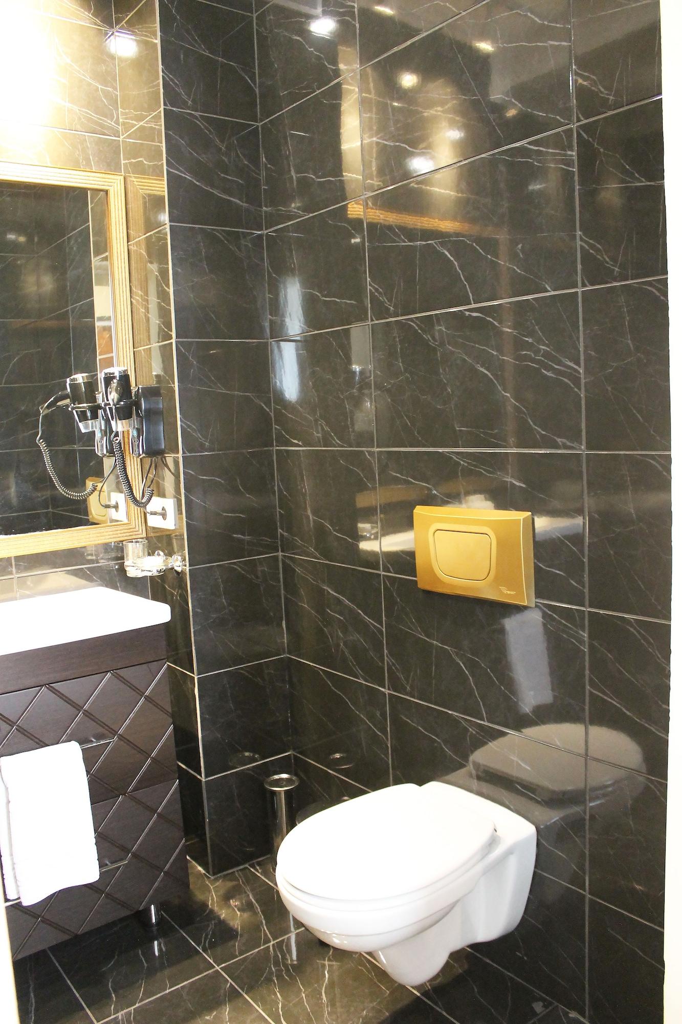 Ambassador Hotel อัลมาตี ภายนอก รูปภาพ
