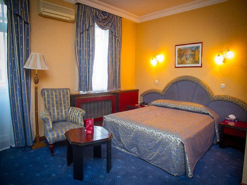Ambassador Hotel อัลมาตี ภายนอก รูปภาพ